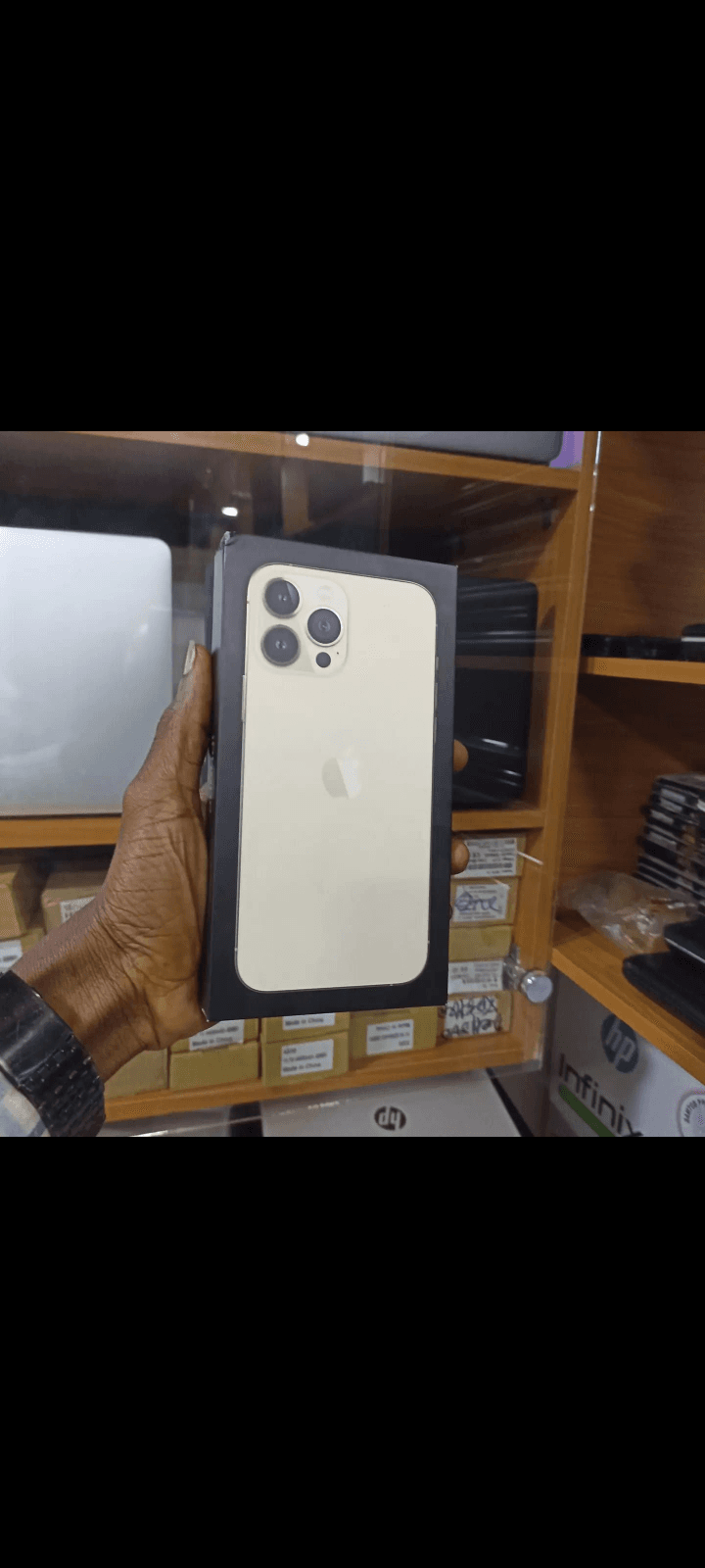 iPhone 13 pro Max 128gig thumbnail 2