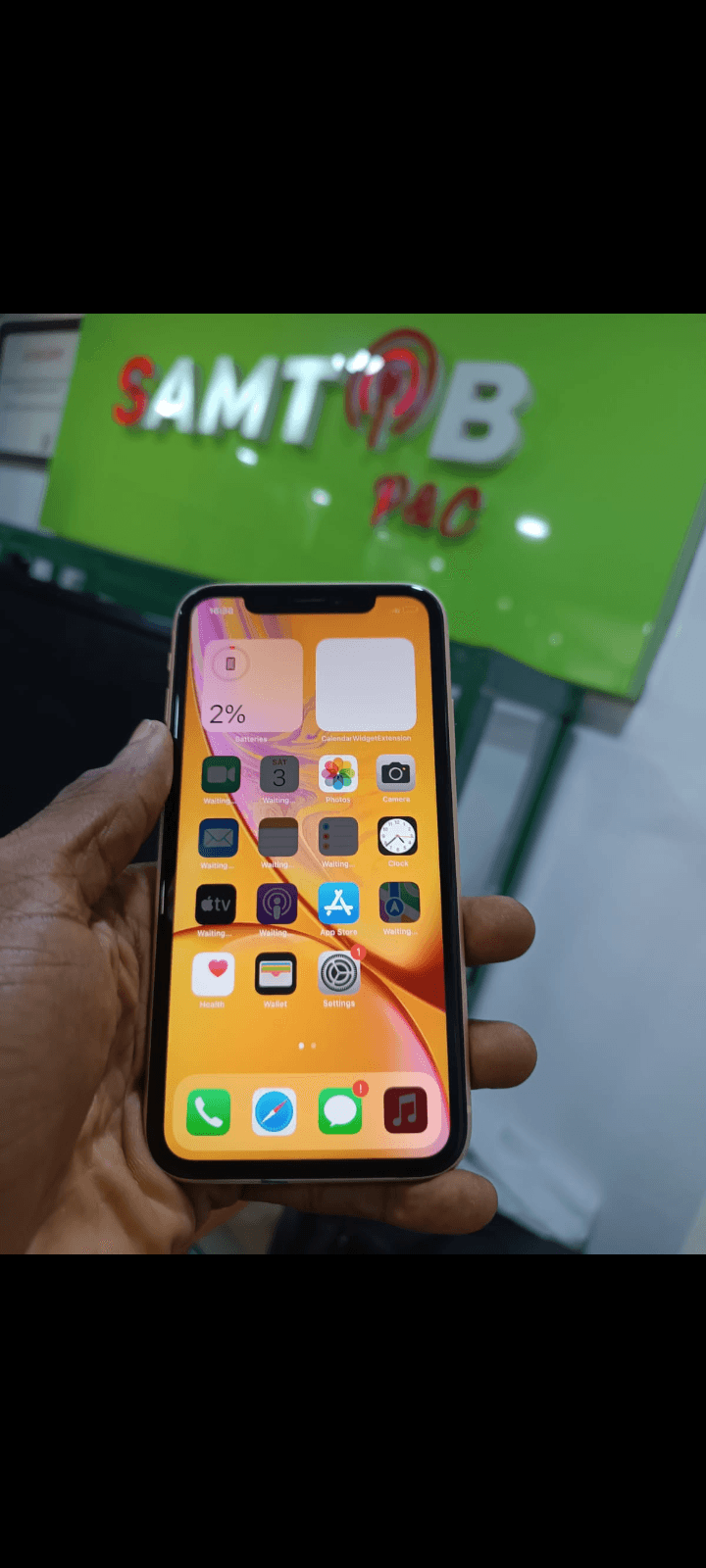 iPhone xr 128gig thumbnail 2