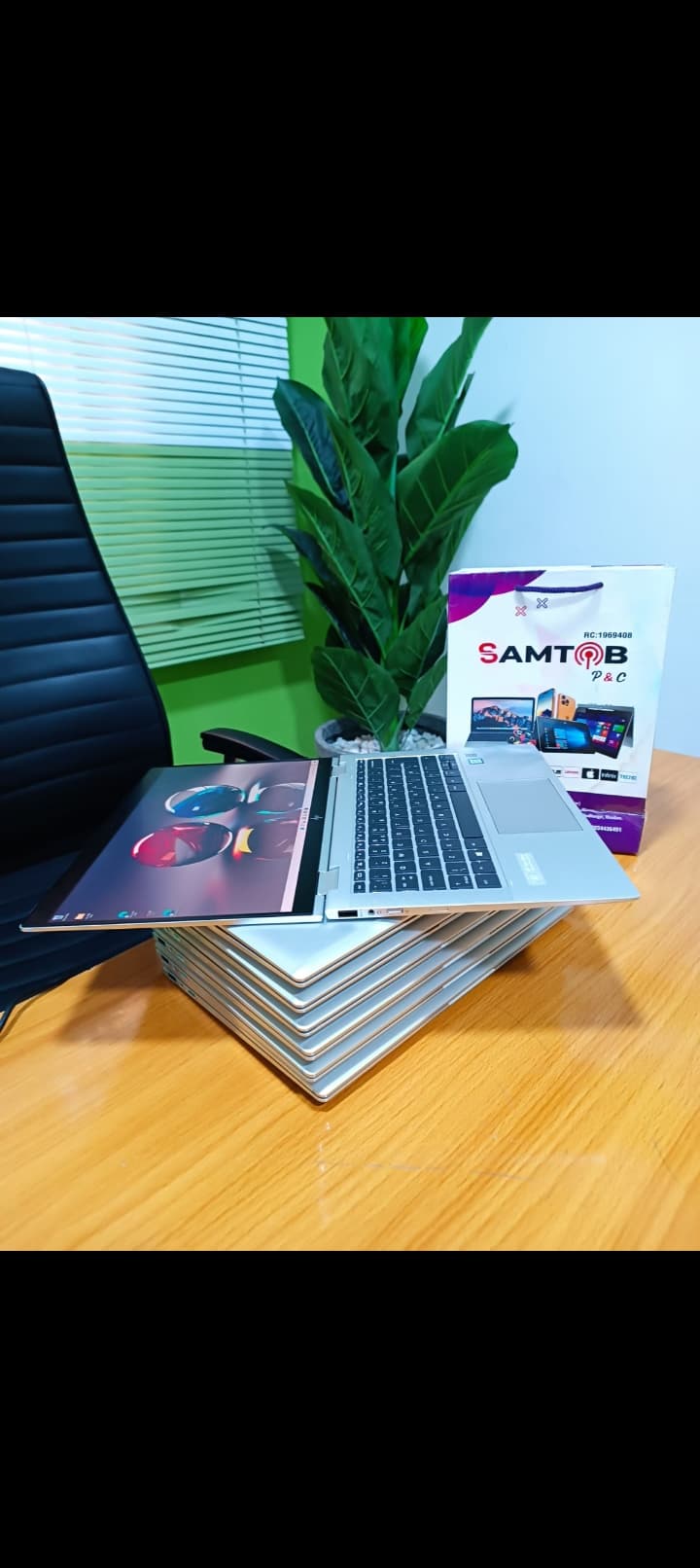HP Elitebook 1030 G3 |  8th Gen  Intel core i5 |  8gb  256SSD |  Fingerprint  Face LD |  screen 13" |  Touch  Screen  Windows 10 |  intel Graphics | +/-5hrs  battery  life |  Grade A ++ UK Used |  convertible |  Sleeky &  Stylish