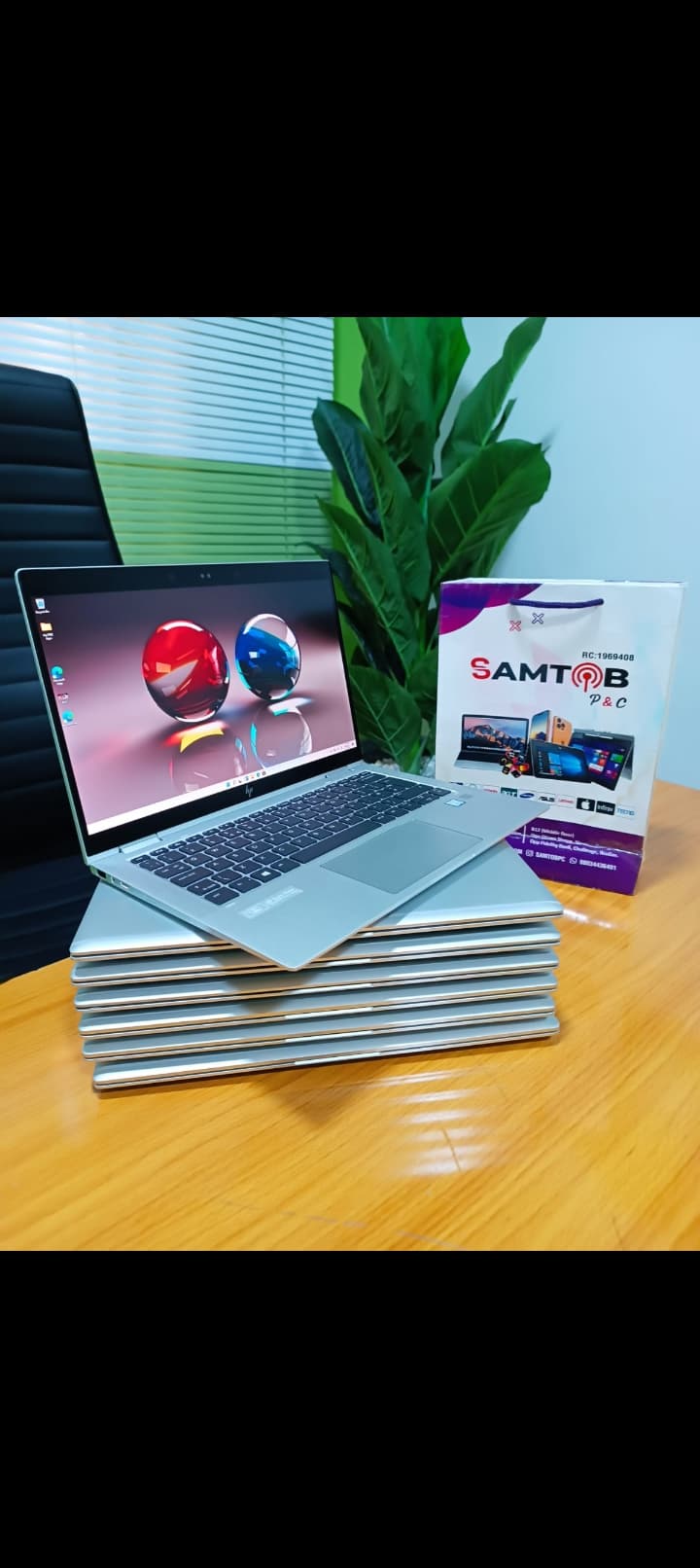 HP Elitebook 1030 G3 |  8th Gen  Intel core i5 |  8gb  256SSD |  Fingerprint  Face LD |  screen 13" |  Touch  Screen  Windows 10 |  intel Graphics | +/-5hrs  battery  life |  Grade A ++ UK Used |  convertible |  Sleeky &  Stylish thumbnail 3