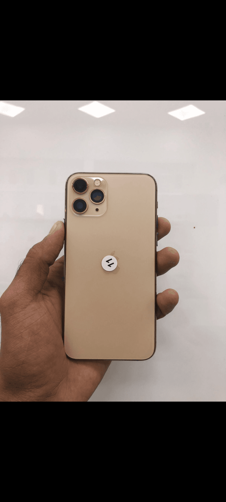 iPhone 11 pro 64gig thumbnail 2