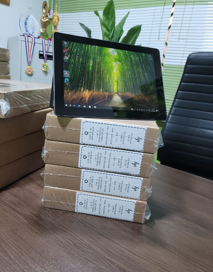 HP Pro 612 X2 . thumbnail 2
