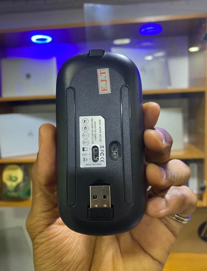 Rechargeable wireless mouse thumbnail 2