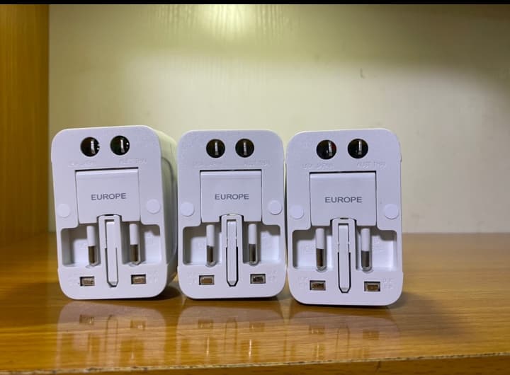 Travel Adapter thumbnail 2