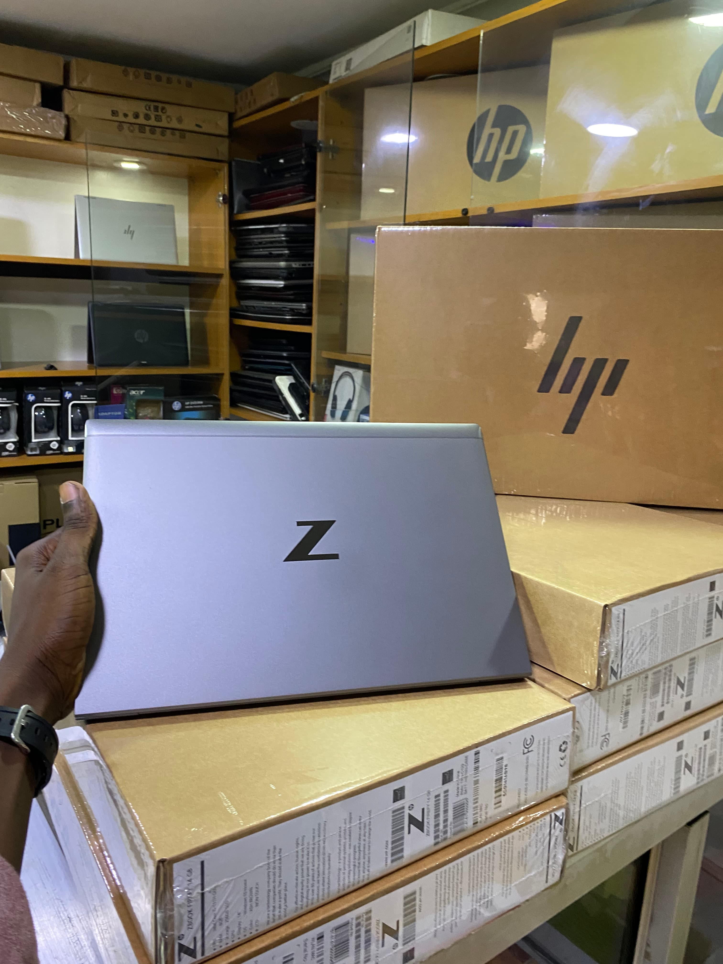 Hp Zbook firefly 14g8 thumbnail 3