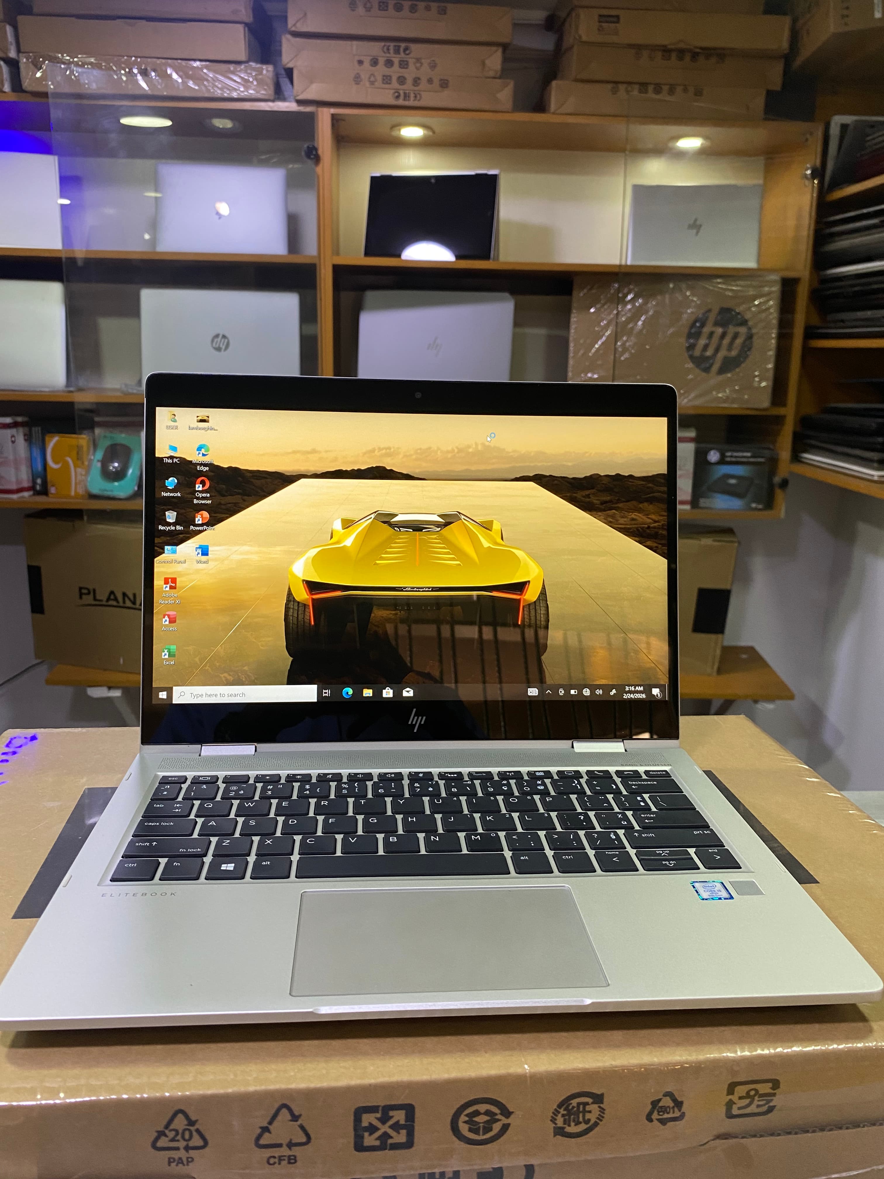 HP Elitebook 1030 G3 |  8th Gen  Intel core i5 |  8gb  256SSD |  Fingerprint  Face LD |  screen 13" |  Touch  Screen  Windows 10 |  intel Graphics | +/-5hrs  battery  life |  Grade A ++ UK Used |  convertible |  Sleeky &  Stylish